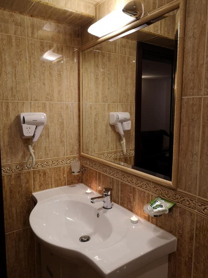 Izvor Hotel "Изворъ" Shipot 외부 사진